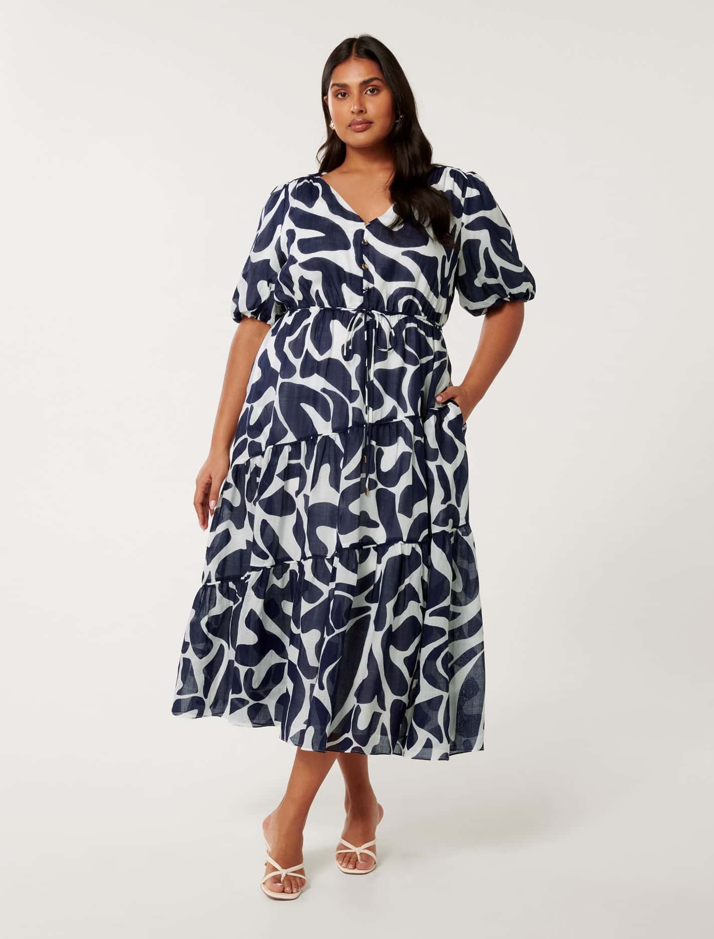 Forever New Women's Minzy Curve Plus Size Puff-Sleeve Midi Dress in Small Levy Abstract