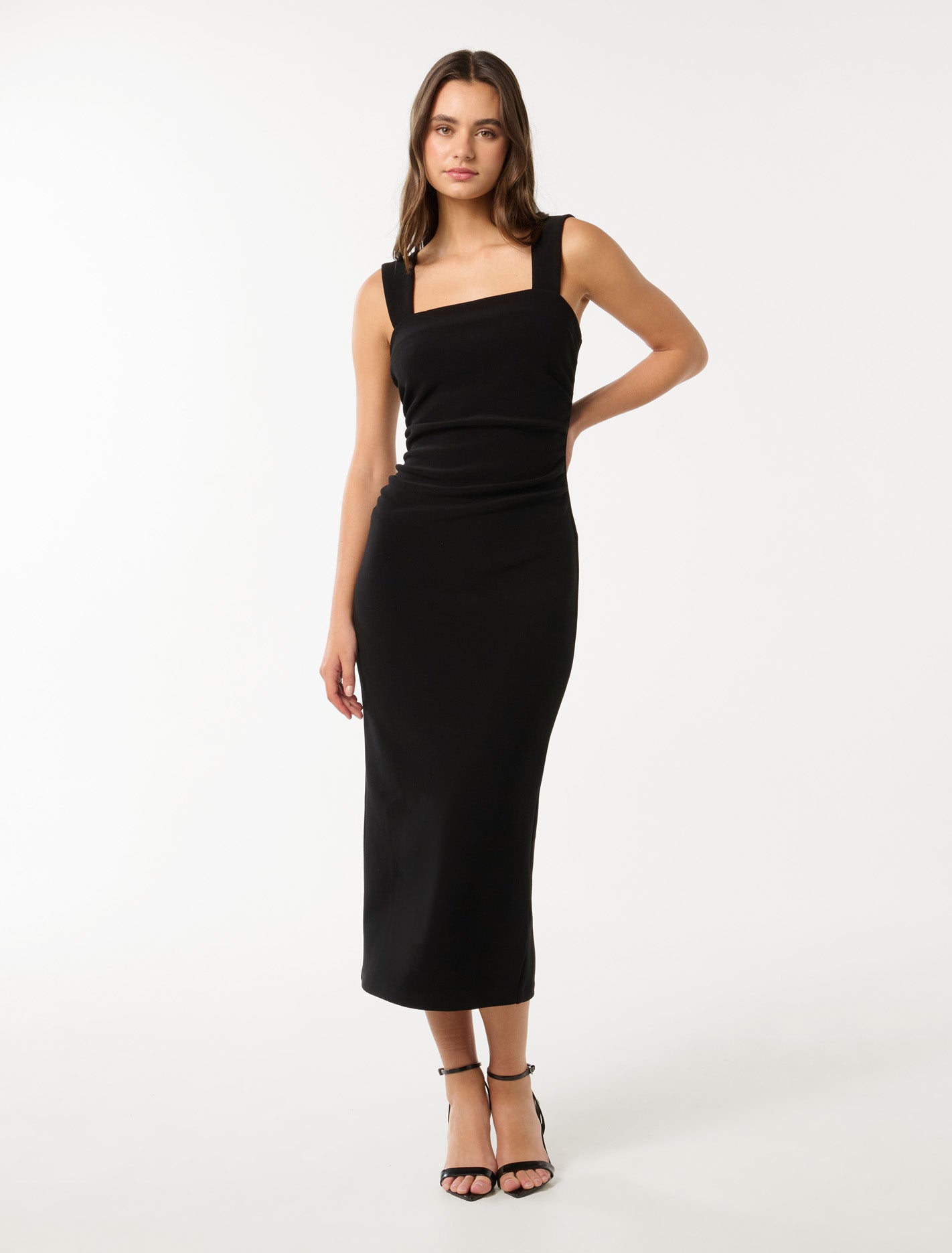 Forever New Women's Reina Ruched Bodycon Midi Dress in Black