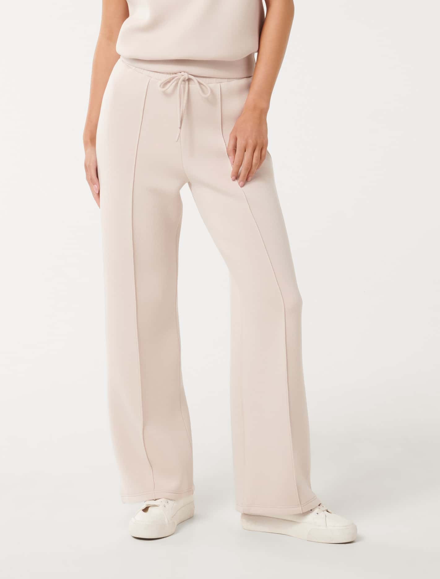 Forever New Women's Tiana Wide-Leg Sweatpants in Stone