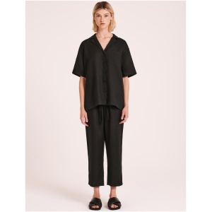 Lounge Linen Travel Shirt in Black