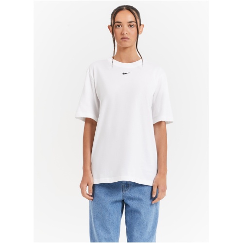 Sportswear Essentials T-Shirt in White & Black