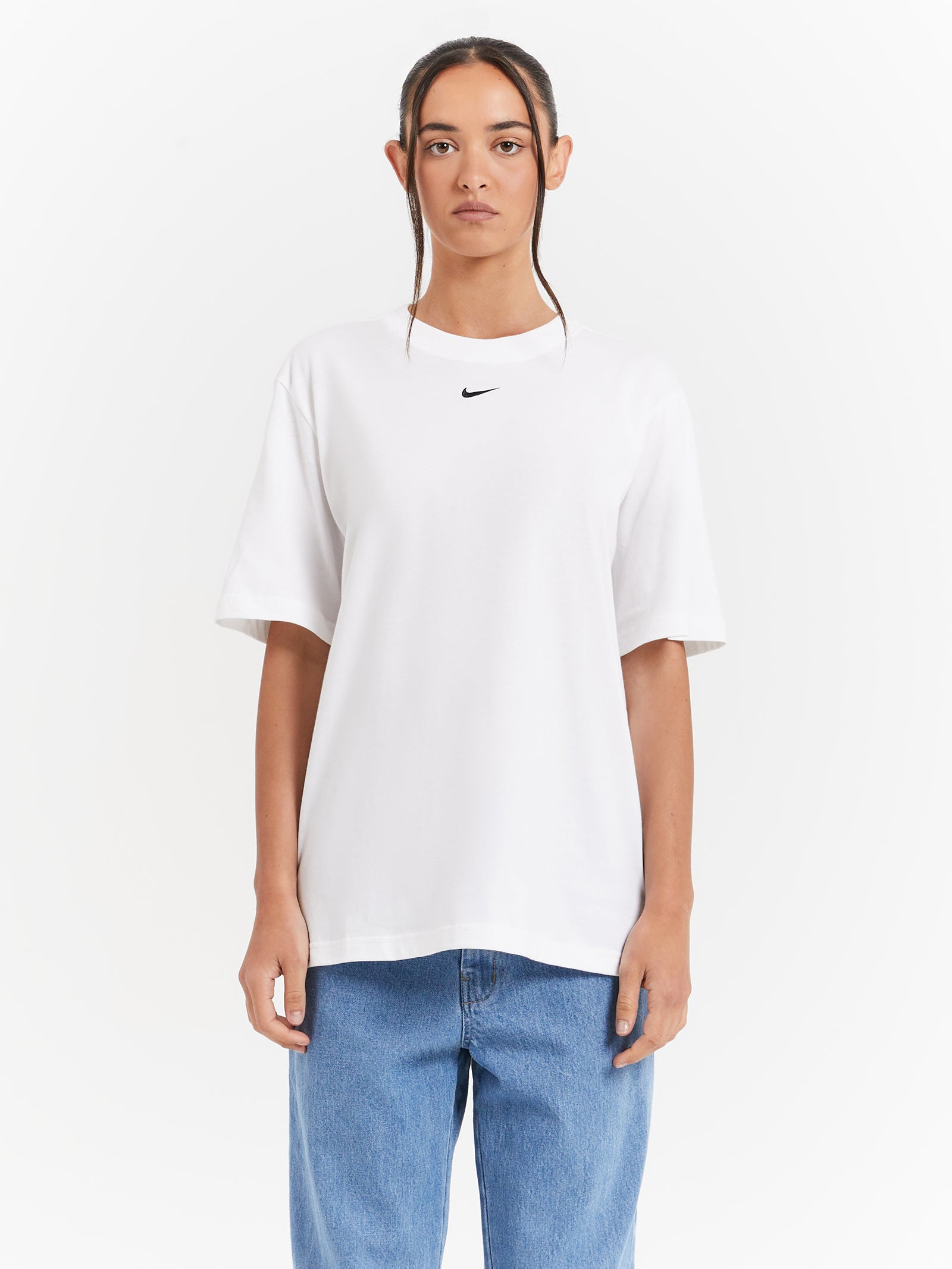 Sportswear Essentials T-Shirt in White & Black