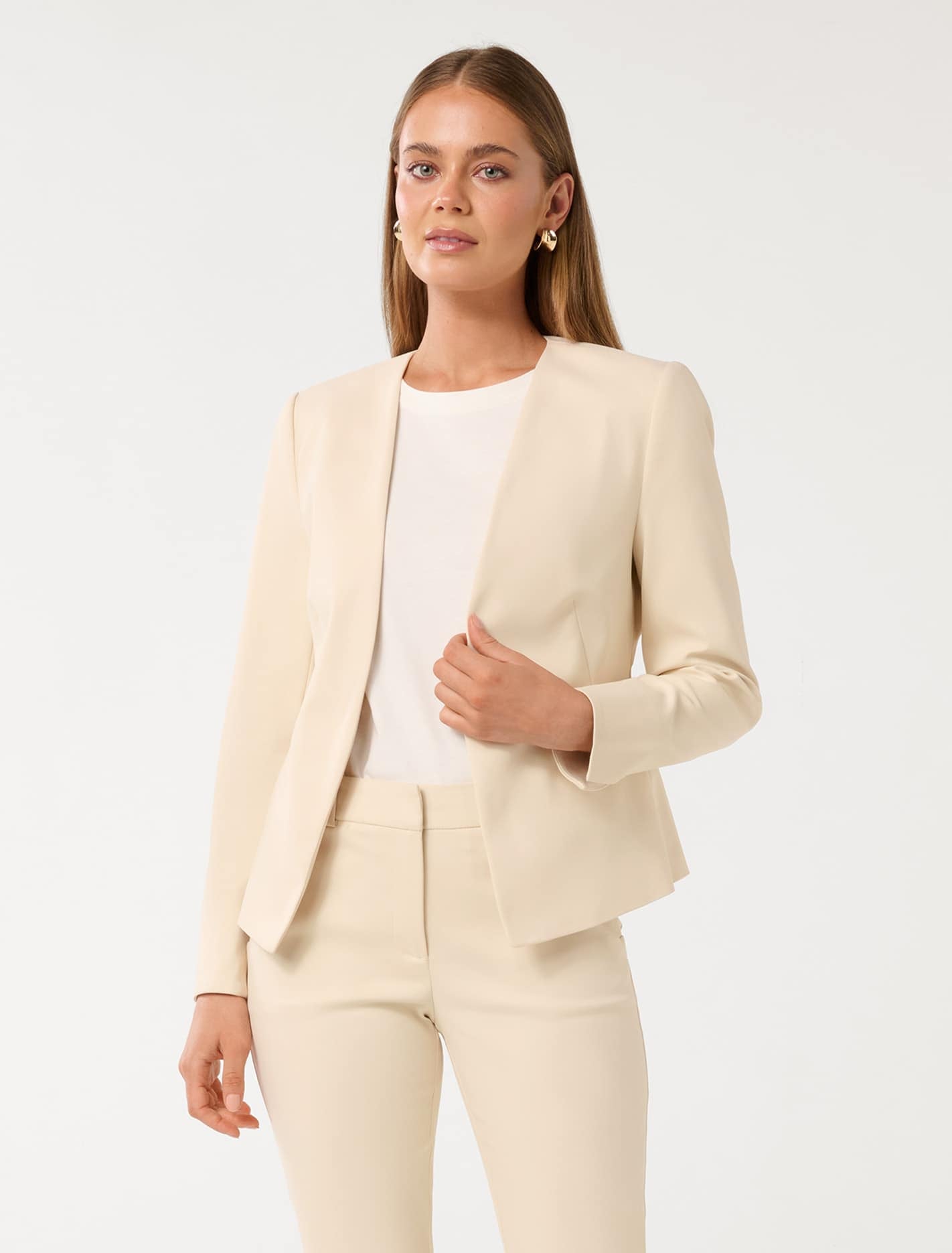 Forever New Women's Alyssa Fitted Blazer Jacket in Vanilla Suit