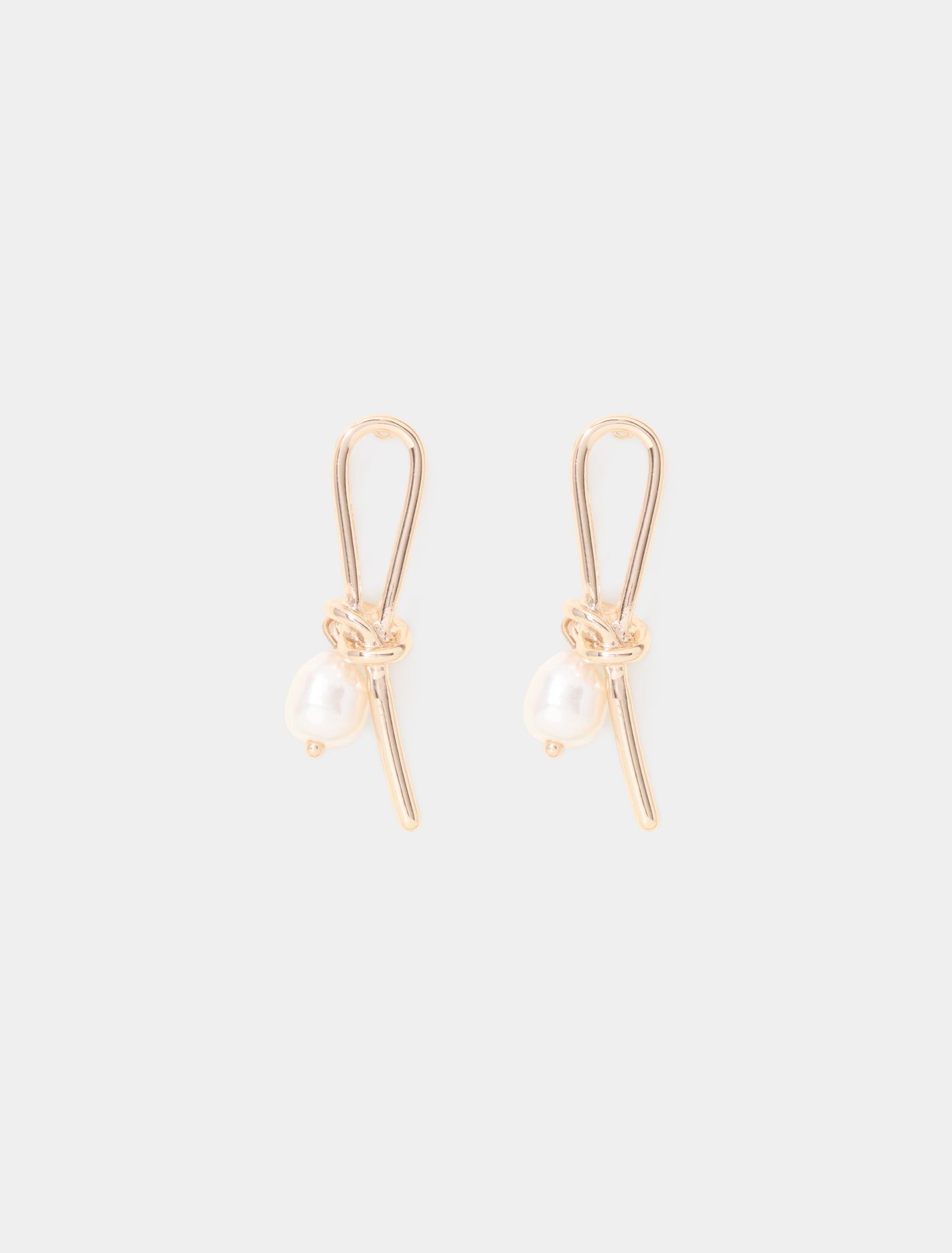 Forever New Women's Maxine Metal Knot Pearl Earrings in Gold/Pearl