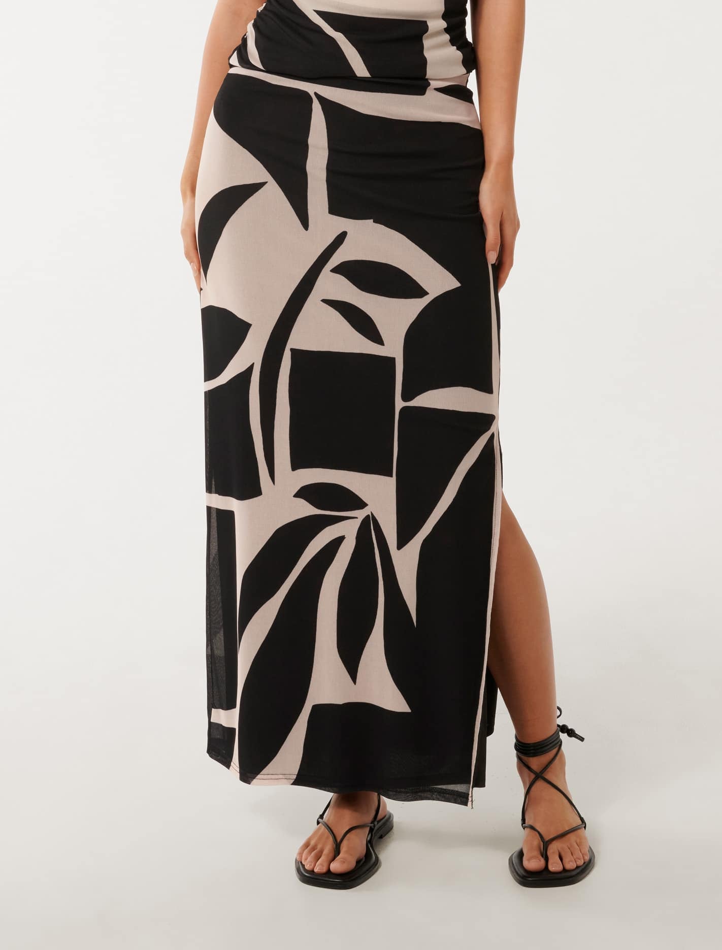 Forever New Women's Mia Mesh Maxi Skirt in Risley Abstract Co-Ord