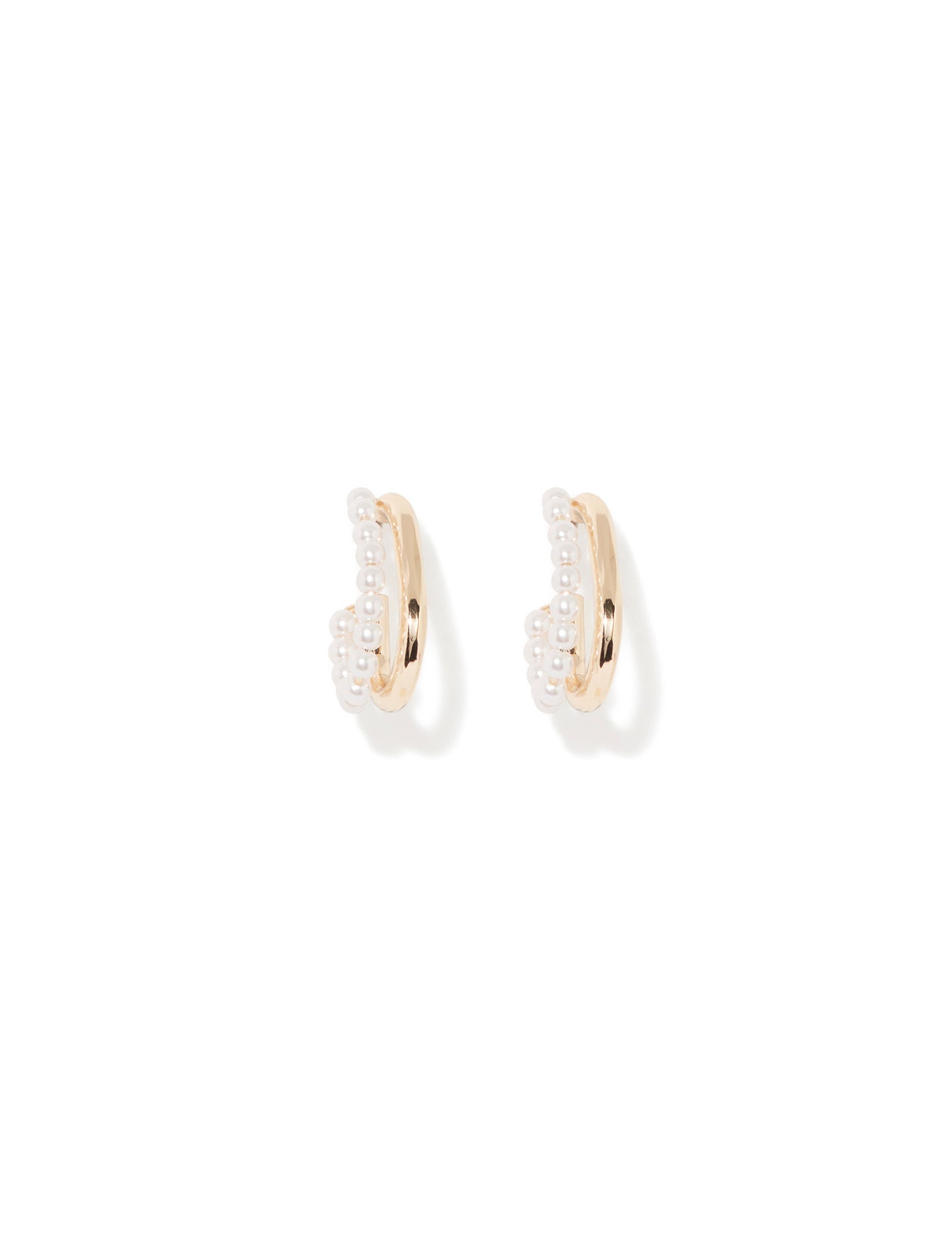 Forever New Women's Scarlett Metal Pearl Hoop Earrings in Pearl/Gold